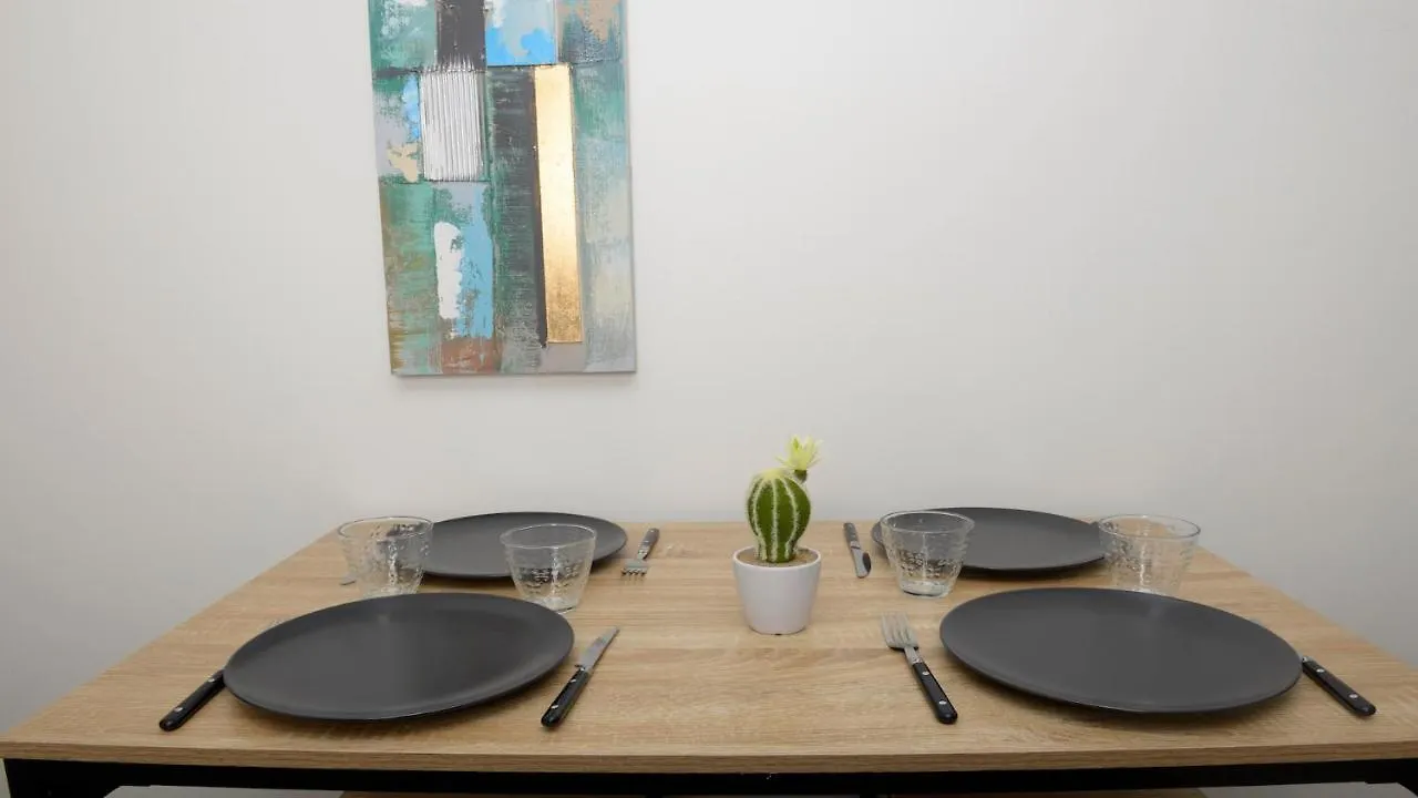 Dominici 2- Cahorscitystay- Parking Wifi Netflix Appartement