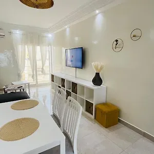https://appartement-chic-et-cosy-dakar.hotelsdakar.com
