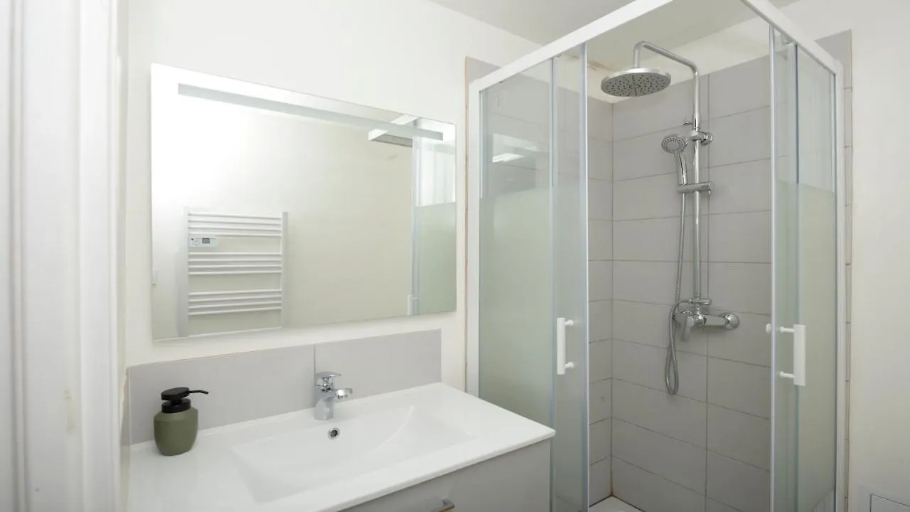 Dominici 2- Cahorscitystay- Parking Wifi Netflix 0*, Cahors France